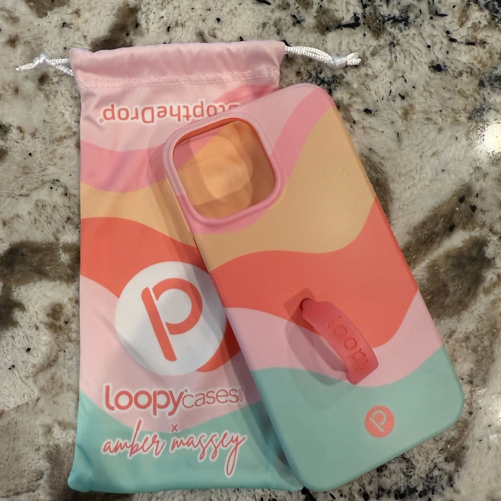 Loopy Case Pastel Wave x Amber Massey